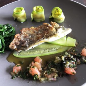 Filet de Dorade royale Courgettes salicorne et sauce vierge